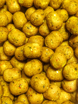 Dumbels Zanętowy Ananas plus 16/20 1 kg